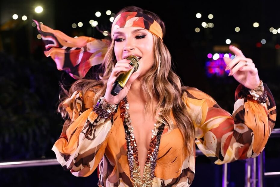 Novidades para Carnaval 2025: preparação de Claudia Leitte para verão com EP ao vivo - 