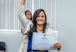 Débora Regis é diplomada prefeita de Lauro de Freitas e projeta desafios no mandato - 