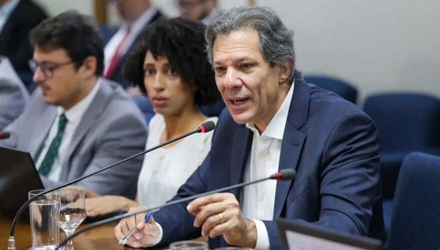 Haddad diz que governo teria superávit em 2024 sem desoneração da folha - 