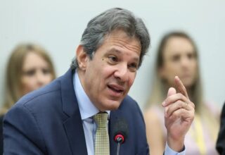 Fernando Haddad projeta alta do PIB e menor desemprego em 2024 - 