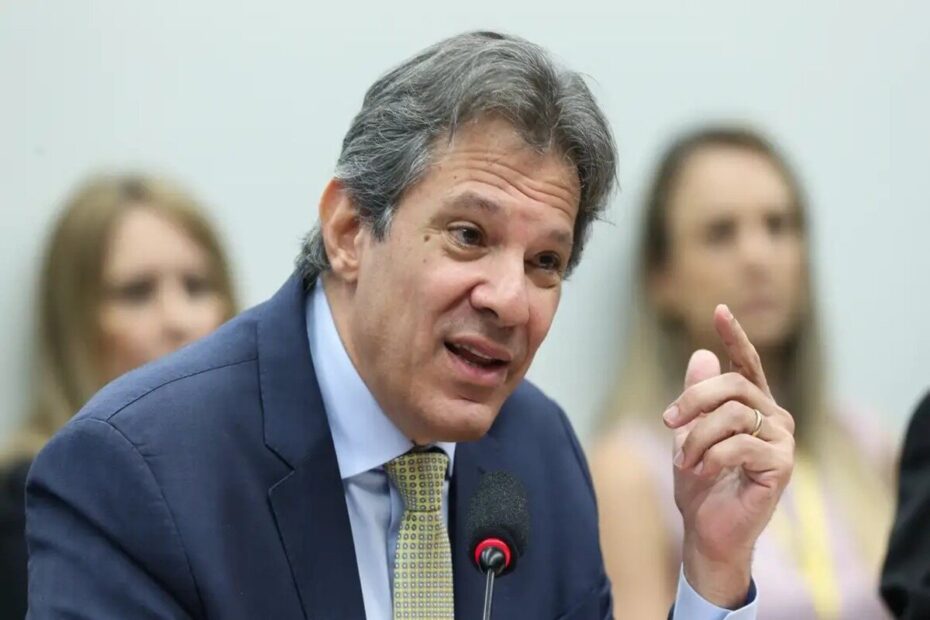 Fernando Haddad projeta alta do PIB e menor desemprego em 2024 - 