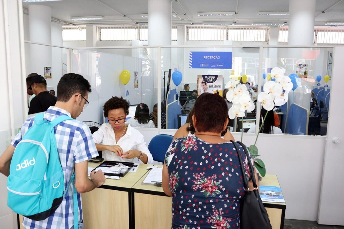 Simm oferece 195 vagas em Salvador com salários de até R$ 2,6 mil nesta quinta-feira; veja como agendar atendimento - 