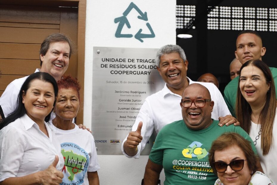 Catadores de recicláveis de Salvador recebem primeiro galpão de triagem - 