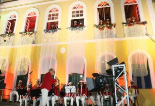 ‘Sacadas Musicais’ iluminam Centro Histórico com corais infantis e de jovens no Natal em Salvador - 