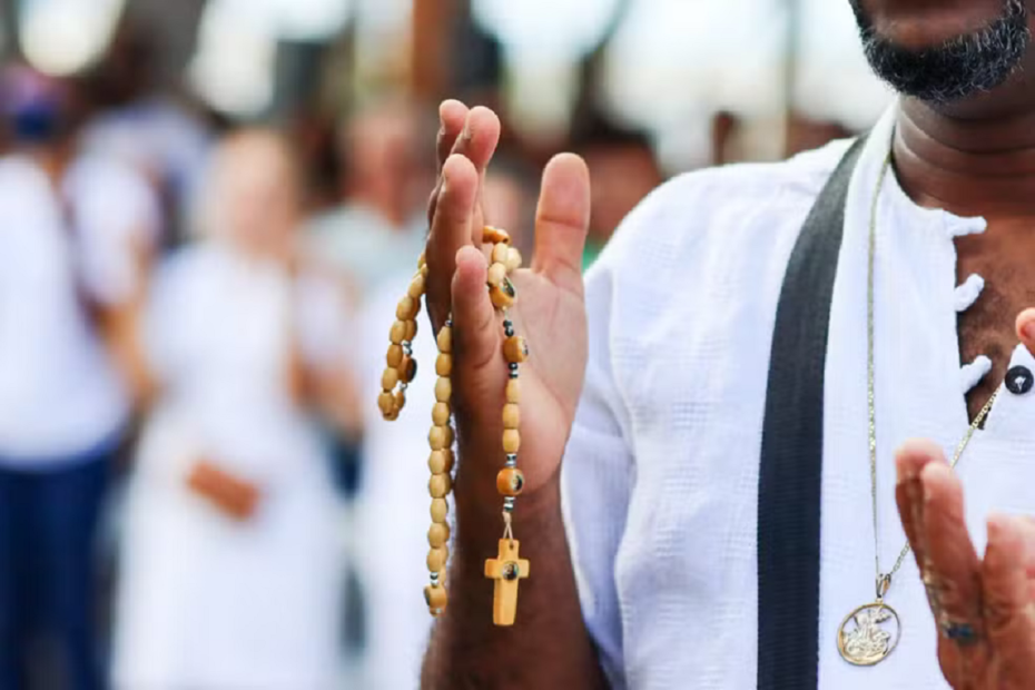 Sexta-feira da Gratidão reúne milhares de fiéis para celebrações em Salvador - 