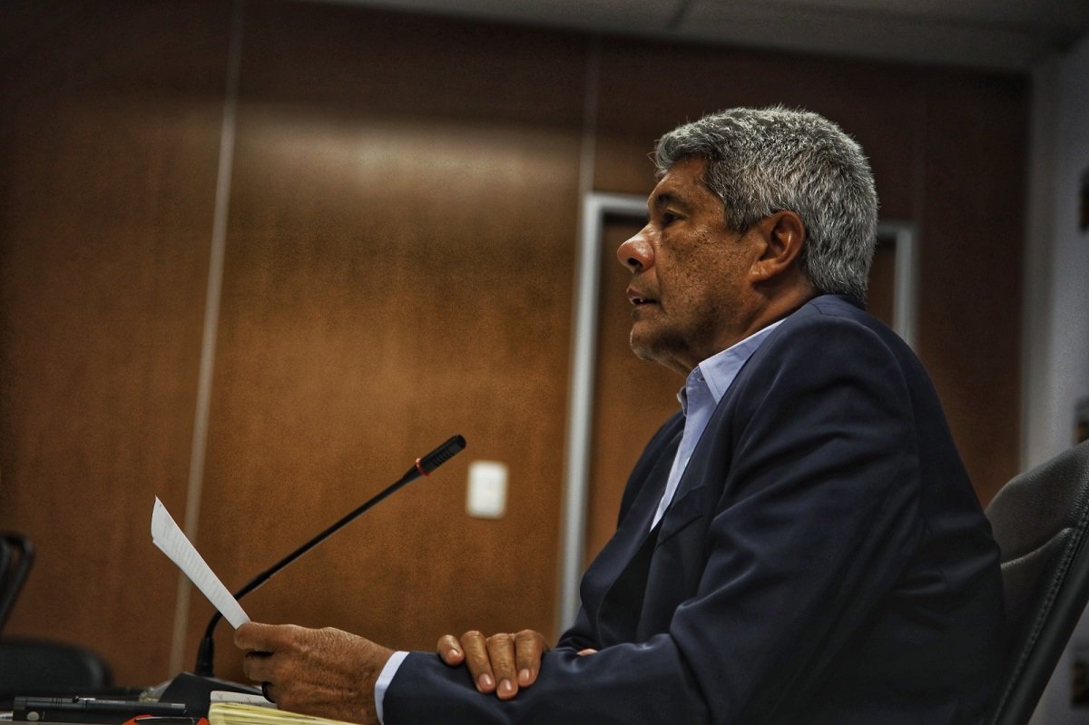 Governador se reúne com educadores em última agenda pública do ano - 