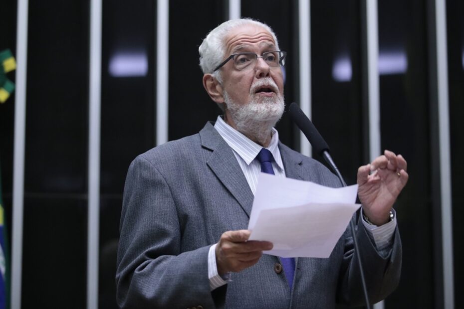 Jorge Solla explica voto contra emenda de castração química de criminosos sexuais - 