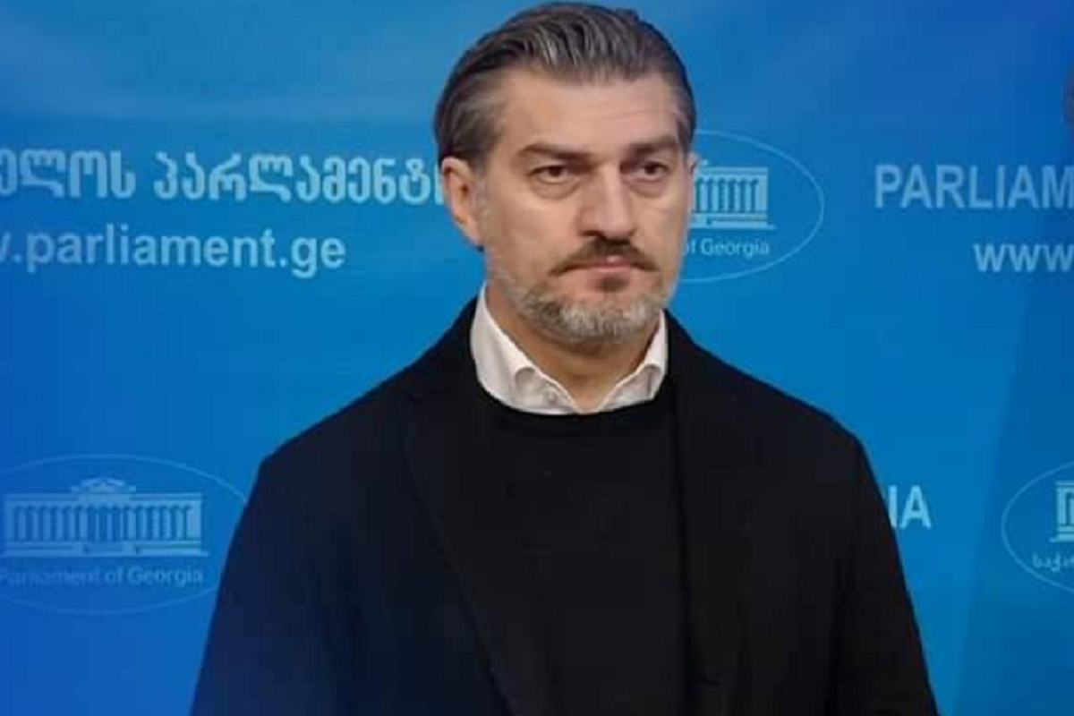 Mikheil Kavelashvili assume presidência da Georgia e critica alinhamento com a UE - 