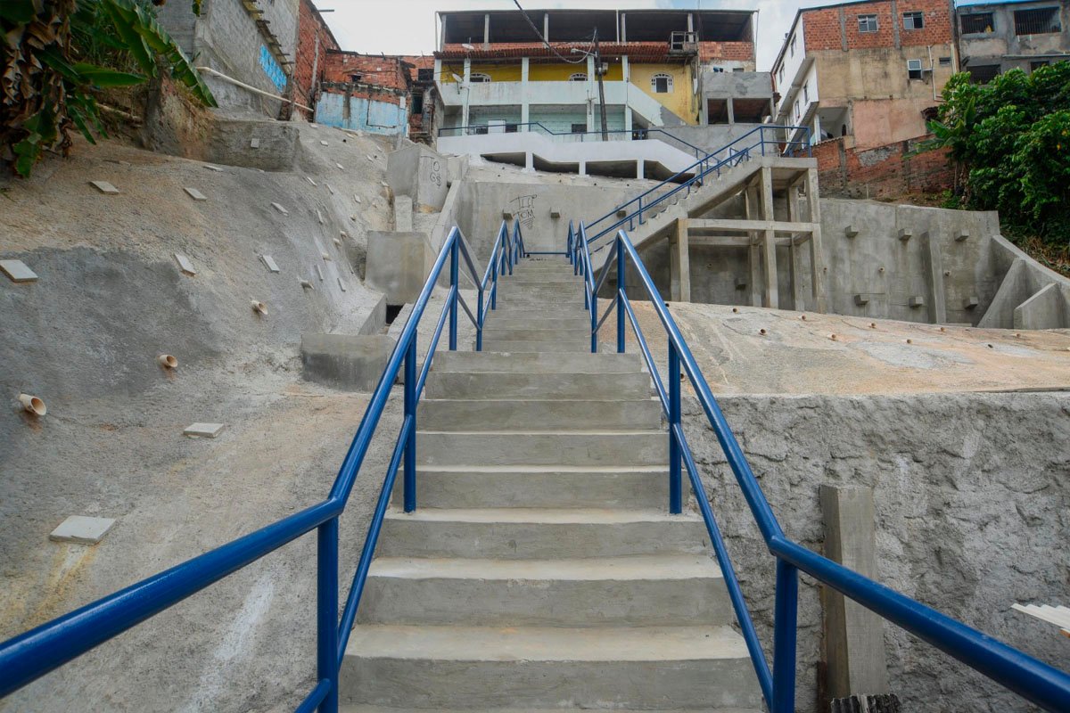 Prefeitura de Salvador entrega obra de contenção de encosta no Alto da Terezinha - 