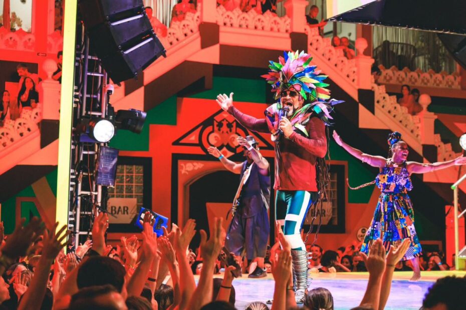 Carlinhos Brown anuncia retorno ao bloco da Timbalada no Carnaval de Salvador - 