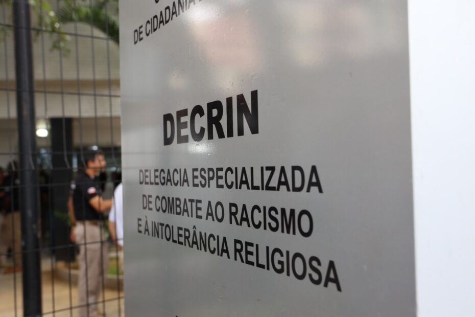 Governo do Estado inaugura primeira delegacia de combate ao racismo e à intolerância religiosa - 