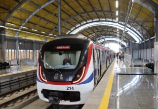 Falha de energia na Linha 1 do metrô gera superlotação em estações de Salvador - 