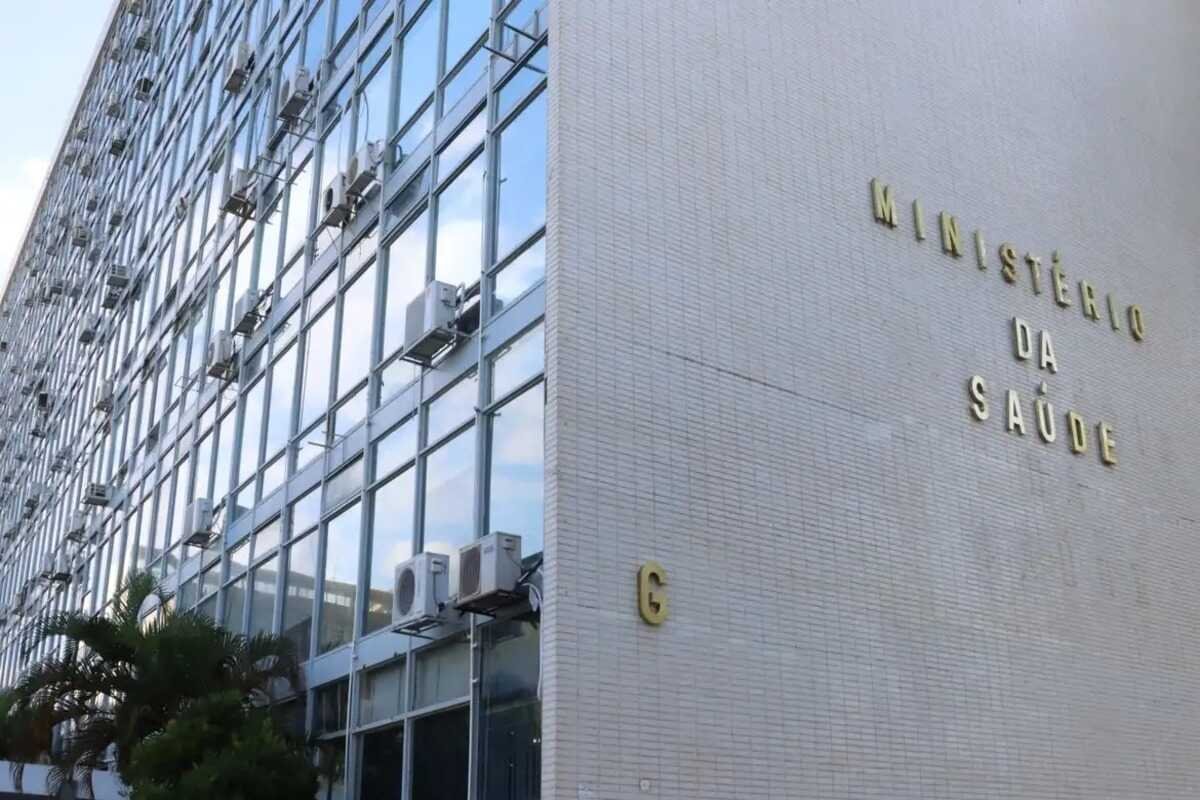 Estados e municípios têm até sexta-feira para reativar obras paradas do SUS - 