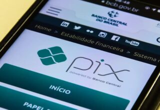 Governo decide revogar ato sobre fiscalização do Pix após repercussão negativa e fake news - 