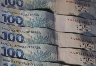 Banco Central diz que retiradas superaram depósitos na poupança em R$ 15,44 bilhões em 2024 - 