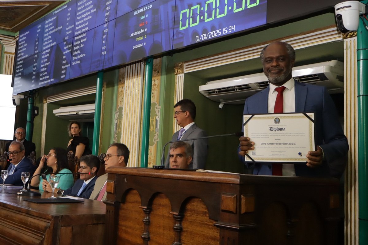 Sílvio Humberto defende PDDU participativo ao tomar posse como vereador - 