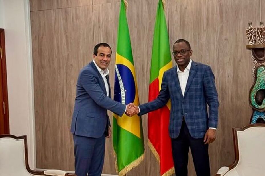 Bruno Reis discute revitalização da Casa do Benin em visita à país africano - 