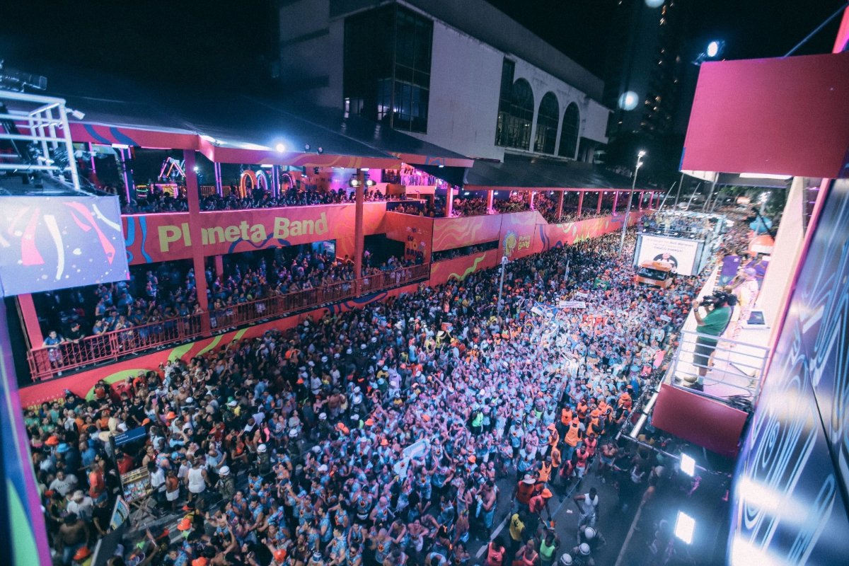 Camarote Planeta Band celebra 40 anos do Axé music no Carnaval de Salvador - 