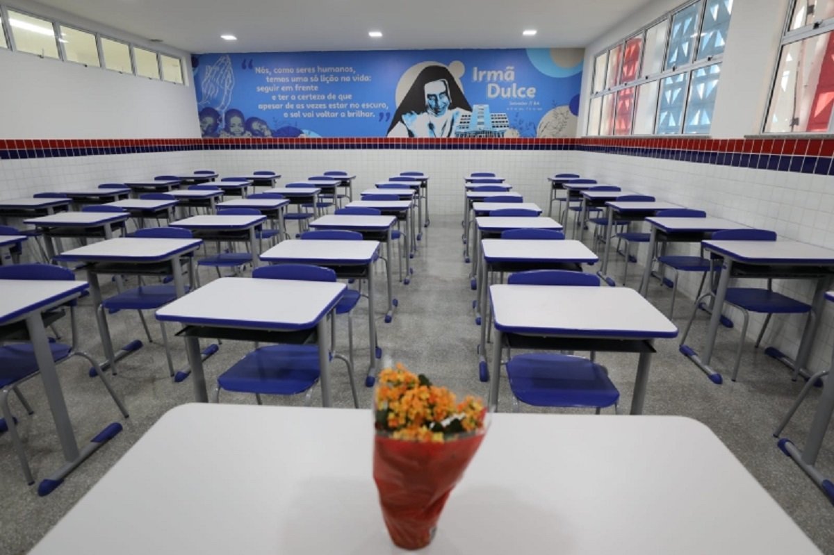 Com investimento de R$ 21,3 milhões, Jerônimo Rodrigues inaugura Colégio Manoel Devoto no Rio Vermelho - 