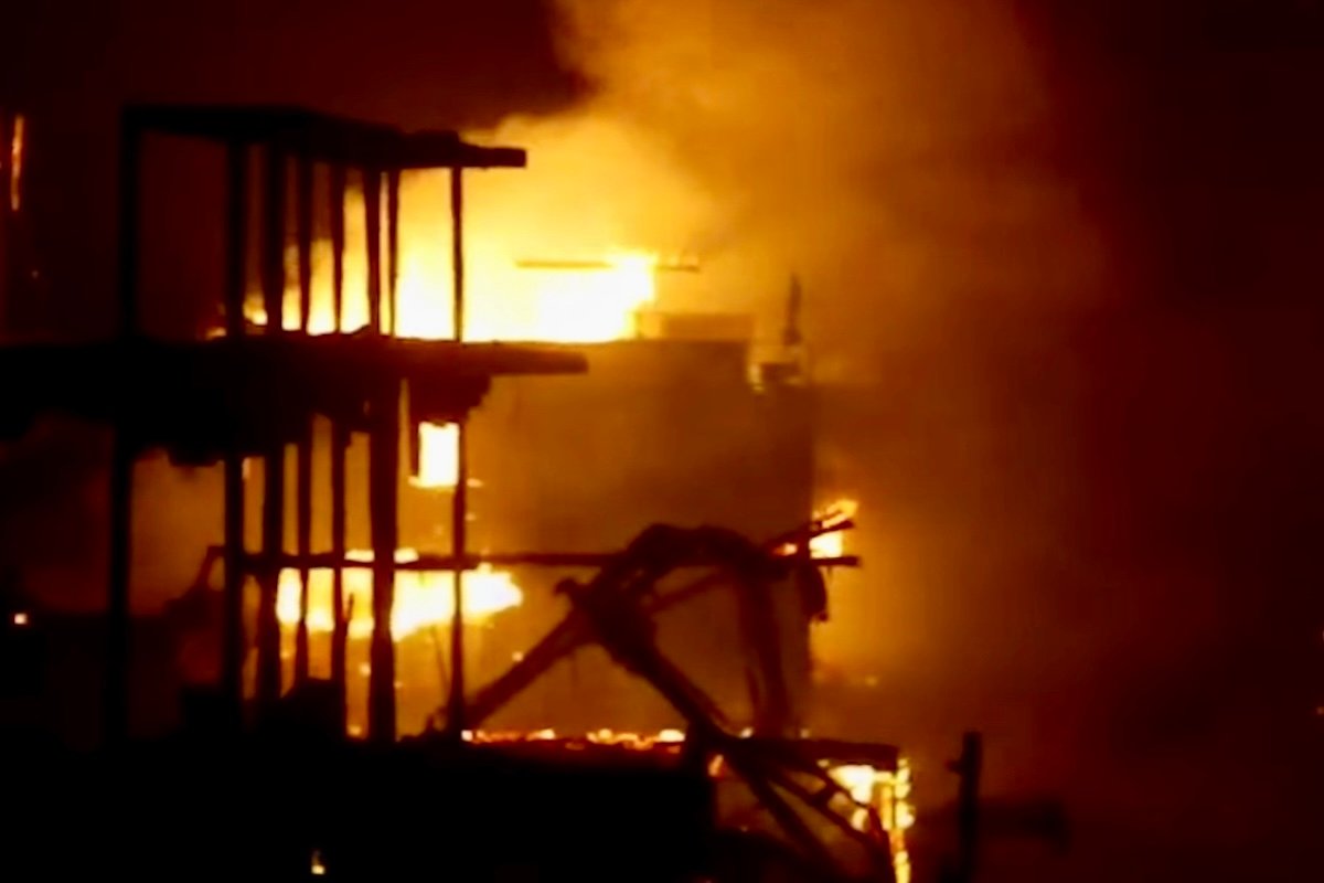 Incêndios na Califórnia deixam 16 mortos - 