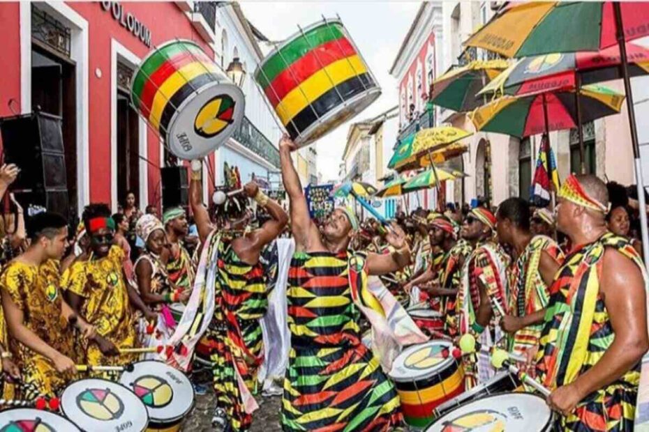 Ensaios de verão do Olodum agitam Pelourinho com eventos gratuitos e pagos - 