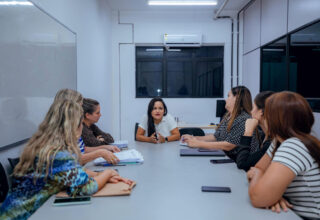 Débora Regis define prioridades para a saúde de Lauro de Freitas em reunião com gestores - 