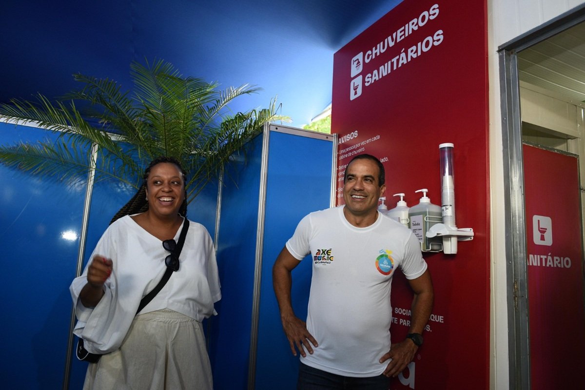 Bruno Reis visita espaço ‘Bora Ambulantes’ e destaca apoio a trabalhadores informais no Carnaval de Salvador - 