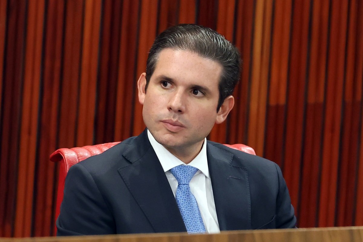 Hugo Motta diz que líderes devem discutir comissão especial da anistia na próxima semana - 