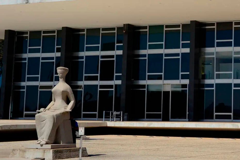 Relator no STF defende que contribuintes não precisam devolver valores pagos a mais da revisão da vida toda -
