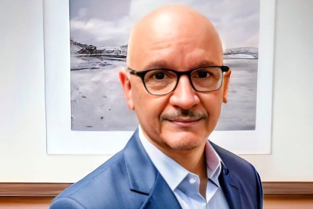 Sergio Manzione, articulista