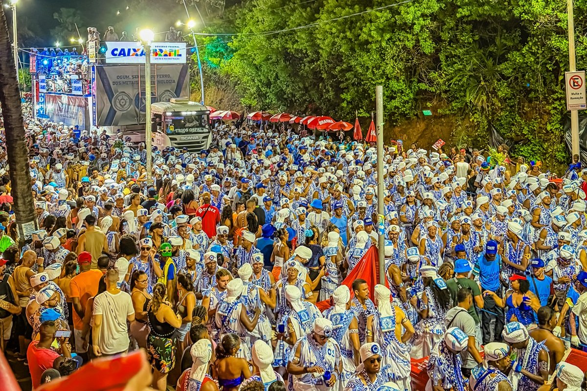 Carnaval de Salvador: filhos e filhas de Gandhy levam tradição e representatividade para o circuito Dodô - 