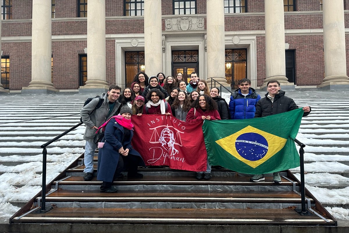 Quer estudar em Harvard? Instituto oferece bolsa completa para evento global nos EUA - 