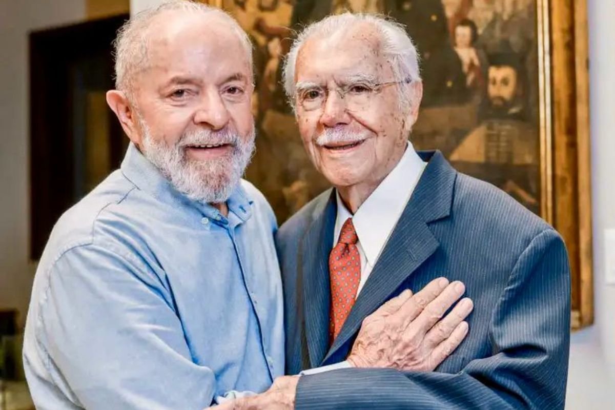 Lula e Sarney celebram 40 anos da redemocratização e alertam sobre ameaças autoritárias - 