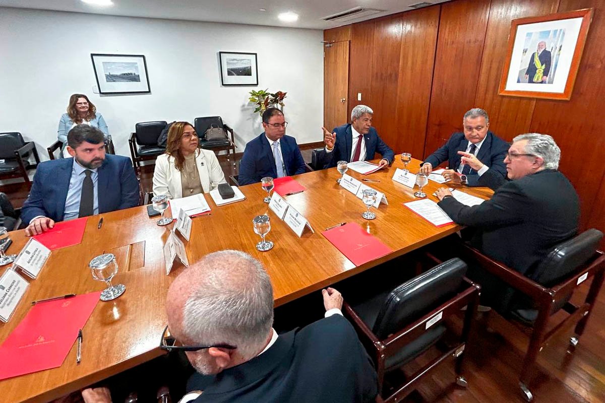 Jerônimo e Rui anunciam parceria para construção do Hospital Regional de Paulo Afonso - 