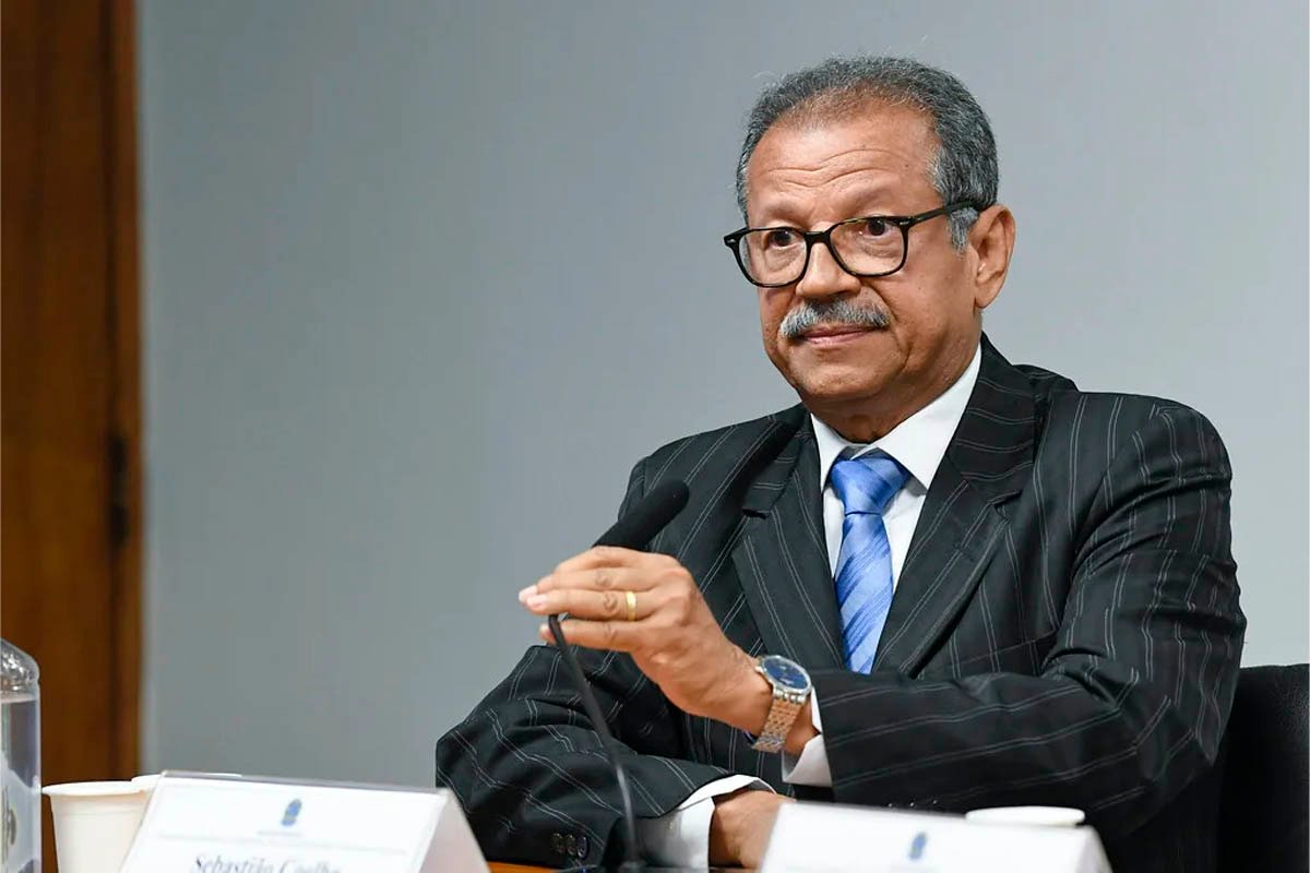 Advogado de ex-assessor de Bolsonaro causa tumulto no STF e é detido por desacato - 