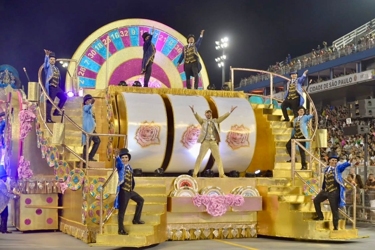 Em apuração de tirar fôlego, Rosas de Ouro leva título do Carnaval de São Paulo 2025 - 