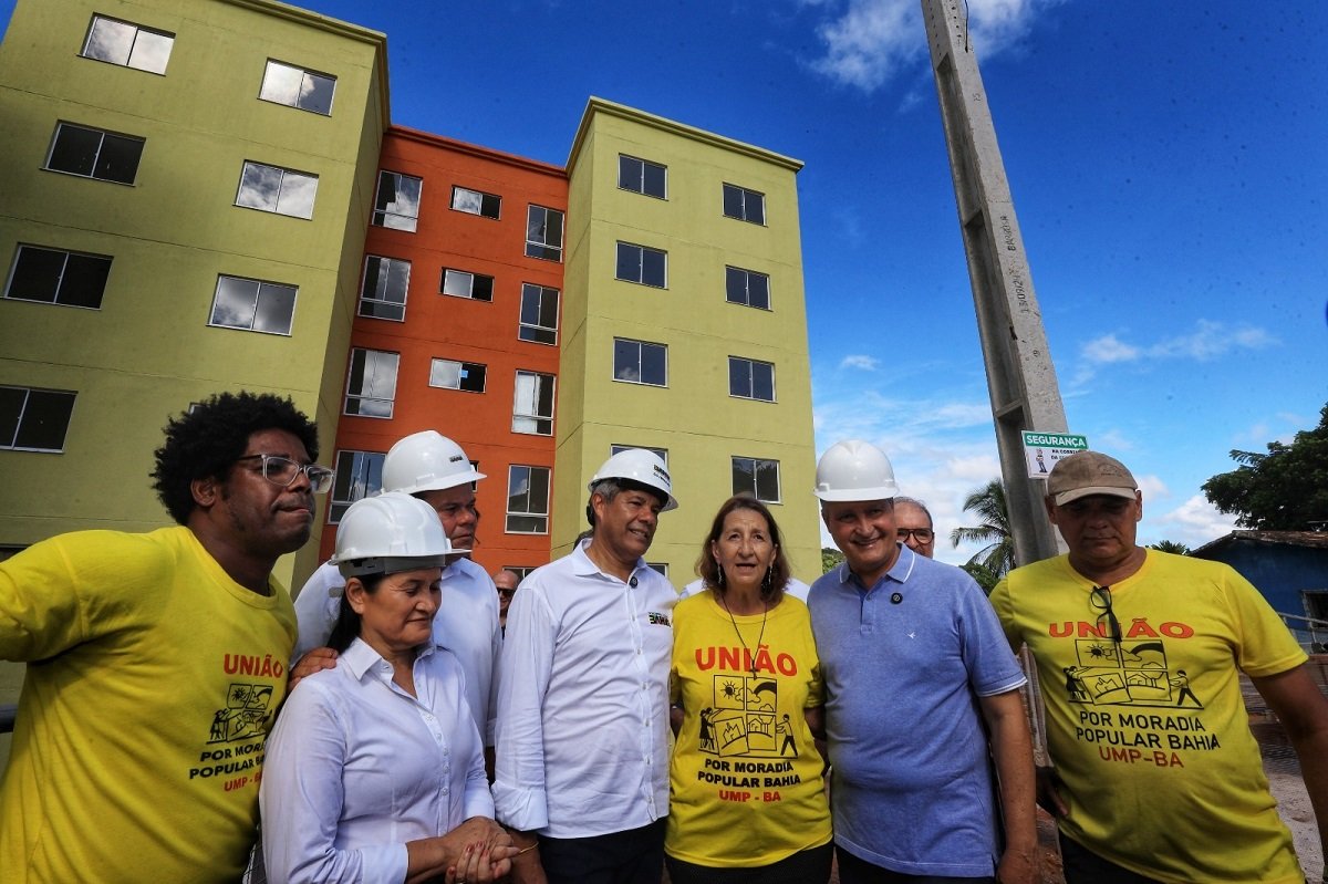 Jerônimo e Rui vistoriam obras do ‘Minha Casa Minha Vida’ em Salvador - 