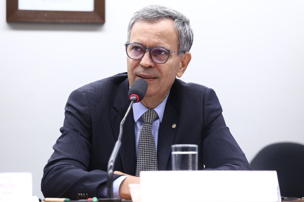 Operação Overclean: PF mira deputado Félix Mendonça Jr. por esquema de desvios de emendas na Bahia - 