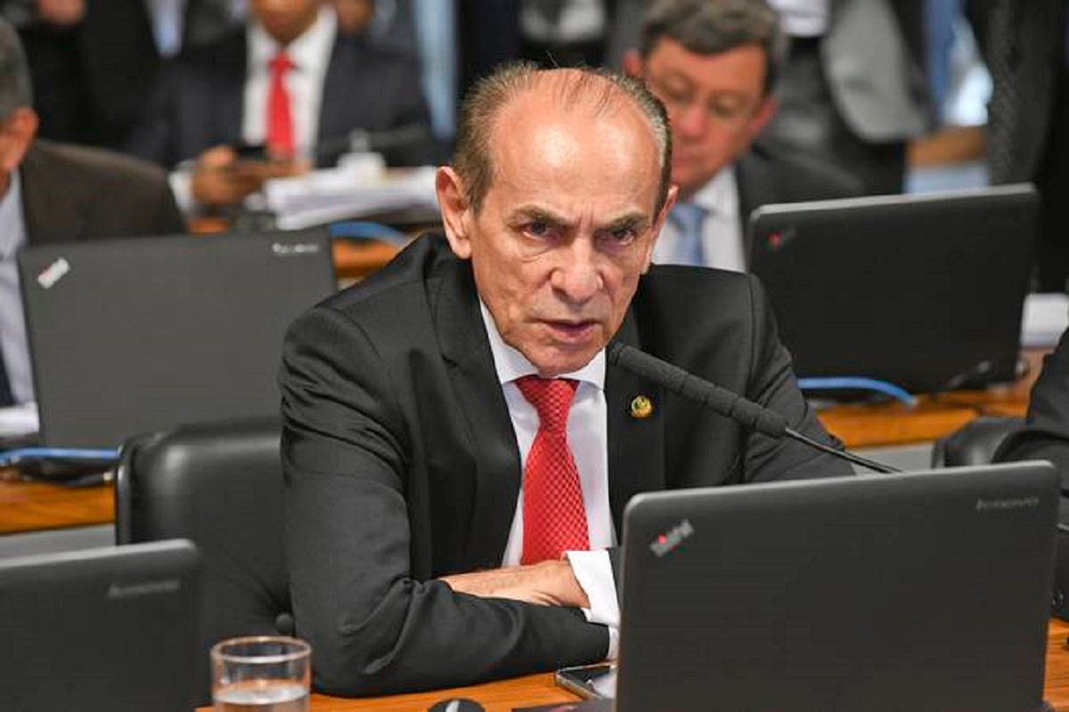 PEC do fim da reeleição enfrenta novo adiamento e será analisada em maio - 