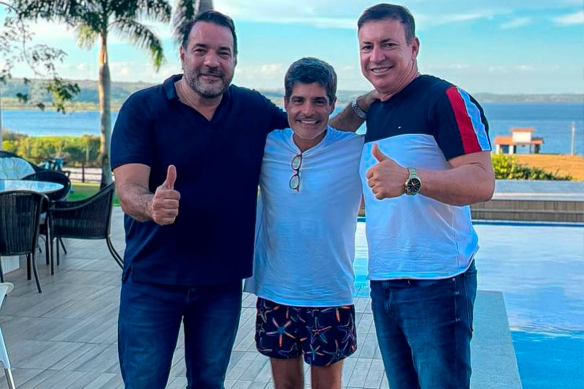 ACM Neto reúne aliados e discute estratégias para eleições de 2026 na Bahia - 