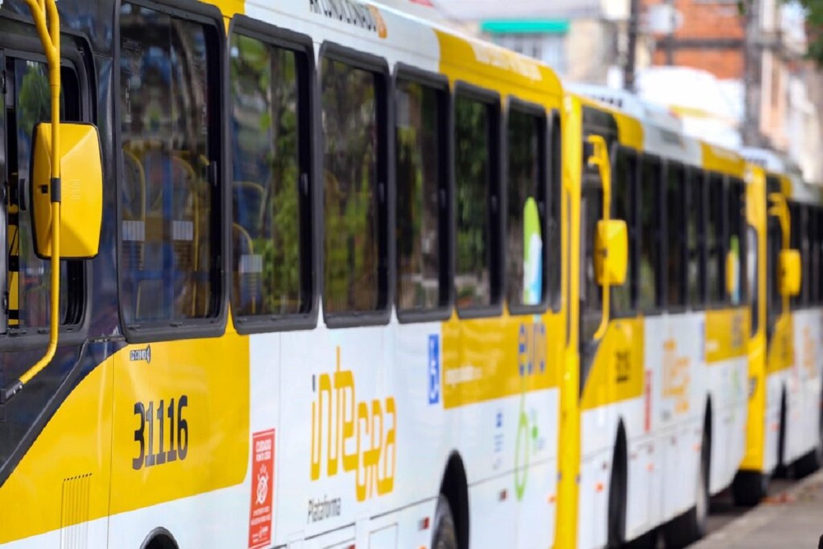 Linhas de ônibus são desviadas a partir deste sábado em Itacaranha em função de obras na rede de esgoto - 