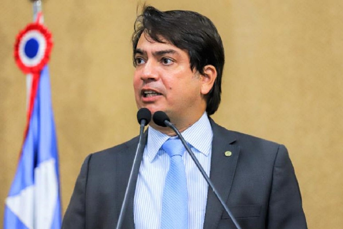 Pedro Tavares elogia ações rápidas de Valderico e Débora em Ilhéus e Lauro: ‘exemplo de nova política’ - 