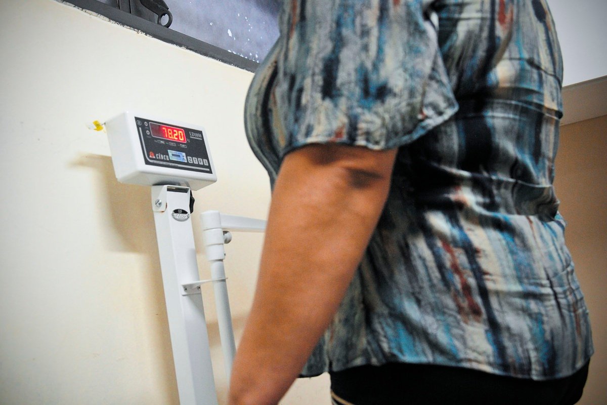 Pesquisa revela que 68% dos brasileiros têm excesso de peso e enfrentam impacto da obesidade na fertilidade - 