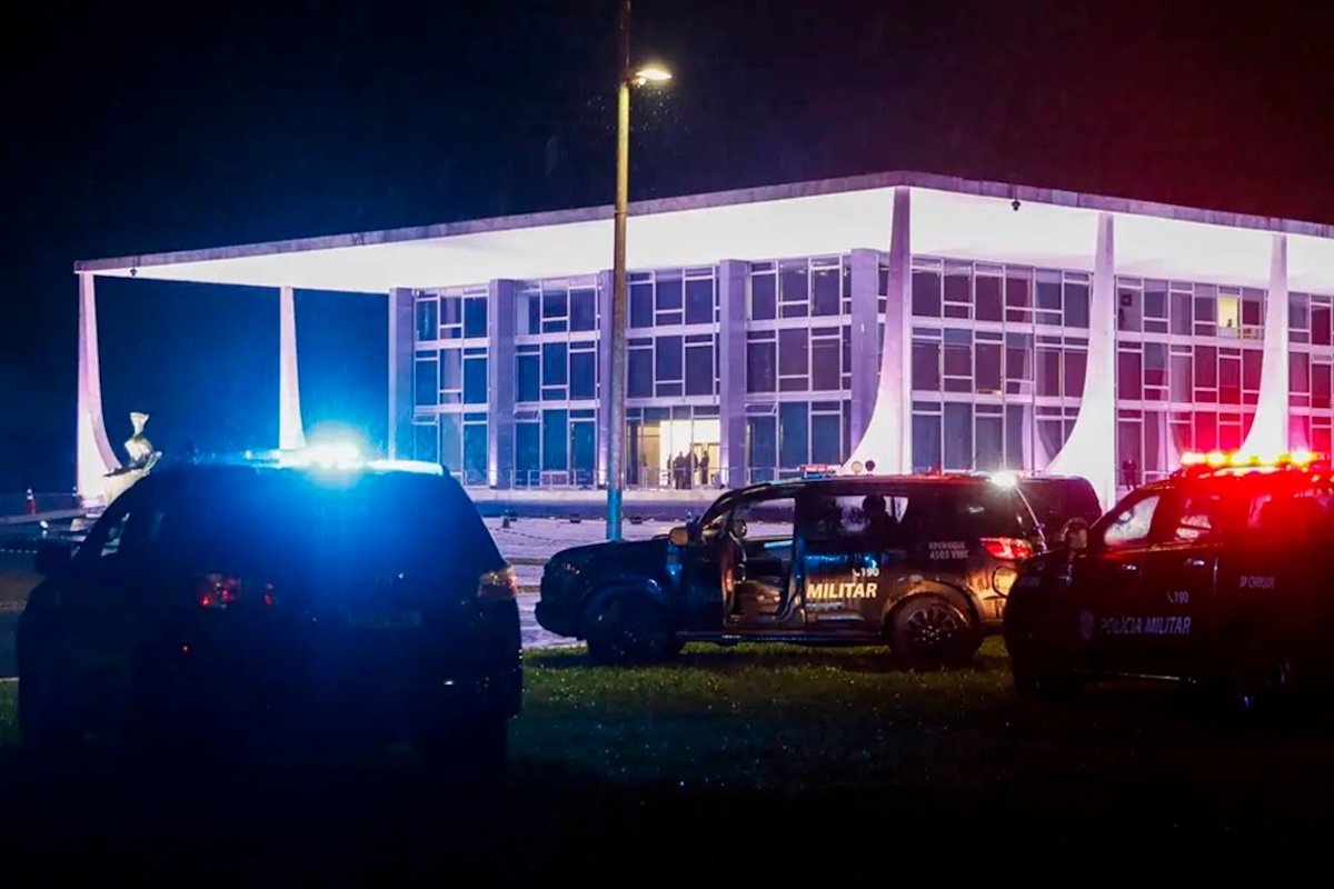 Lula libera R$ 27 milhões ao STF após ataque com explosivos - 