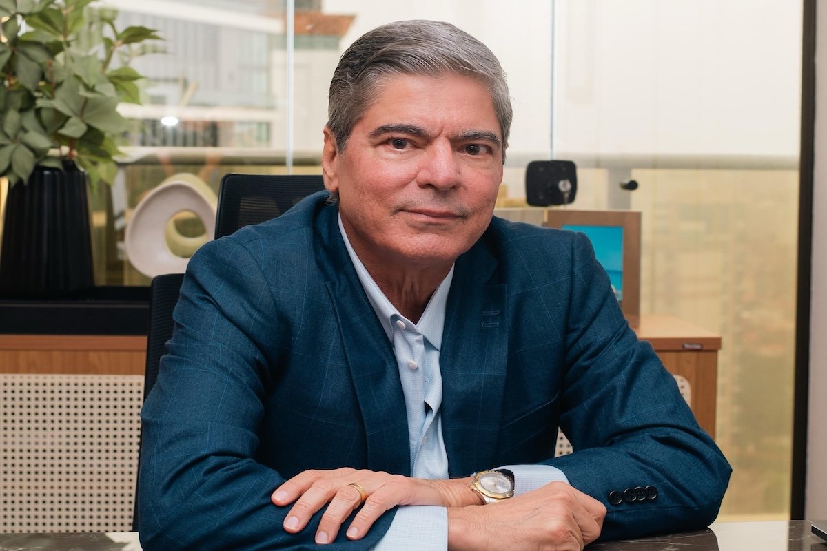 Carlos Falcão critica alta carga tributária, defende redução de impostos e alerta sobre impactos ao empresariado - 