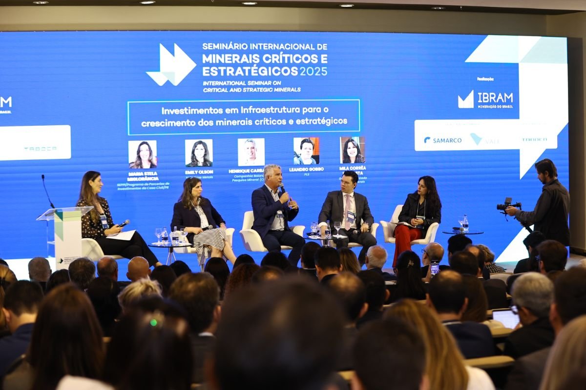 Bahia se destaca na mineração verde e apresenta projetos estratégicos em seminário internacional - 