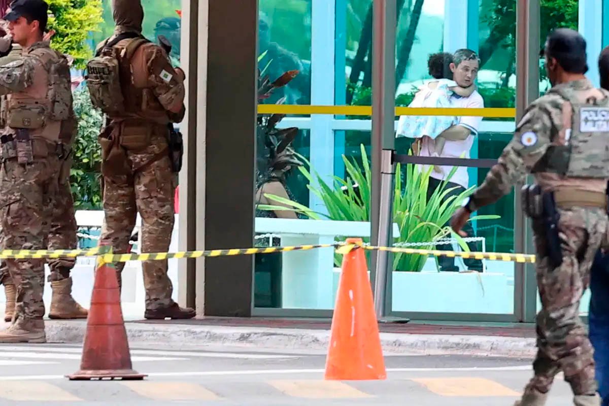 Homem é preso após ameaçar explodir bomba no Ministério do Desenvolvimento Social, em Brasília - 