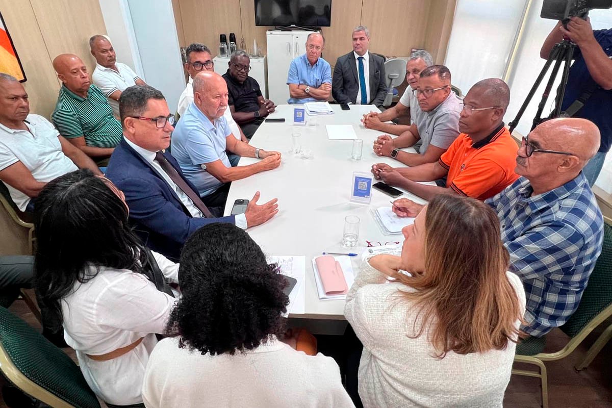 Rodoviários de Salvador seguem em estado de greve após reunião terminar sem acordo; nova rodada será na quinta - 