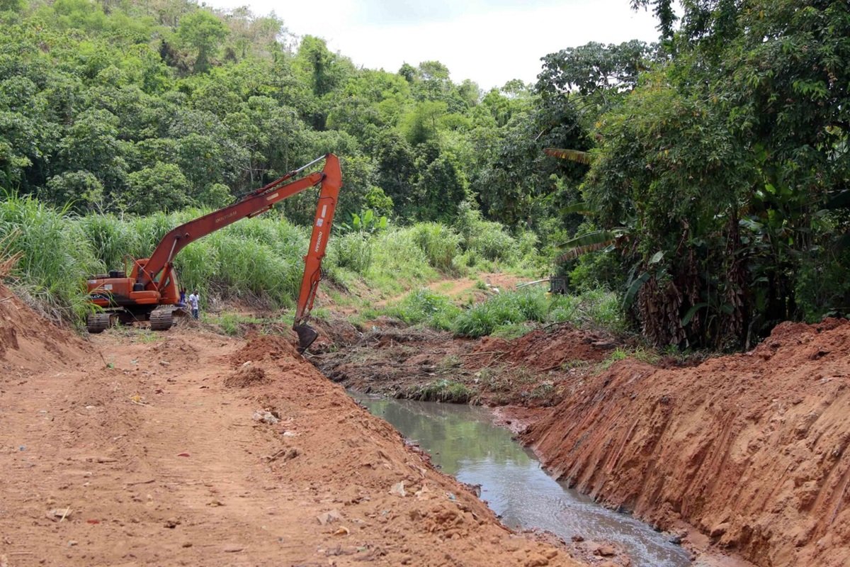 Prefeitura de Salvador intensifica ações de limpeza de canais e poda de árvores para minimizar impacto das chuvas - 