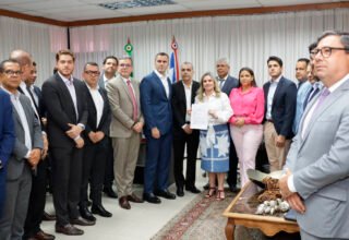 Vereadores pedem que AL-BA investigue Hilton Coelho por quebra de decoro após invasão à Câmara de Salvador - 